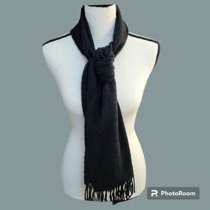 Vtg SPACE AGE Charcoal Gray Acrylic Winter Fringe Chic Scarf